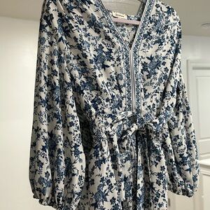 Floral Blue and White tie blouse